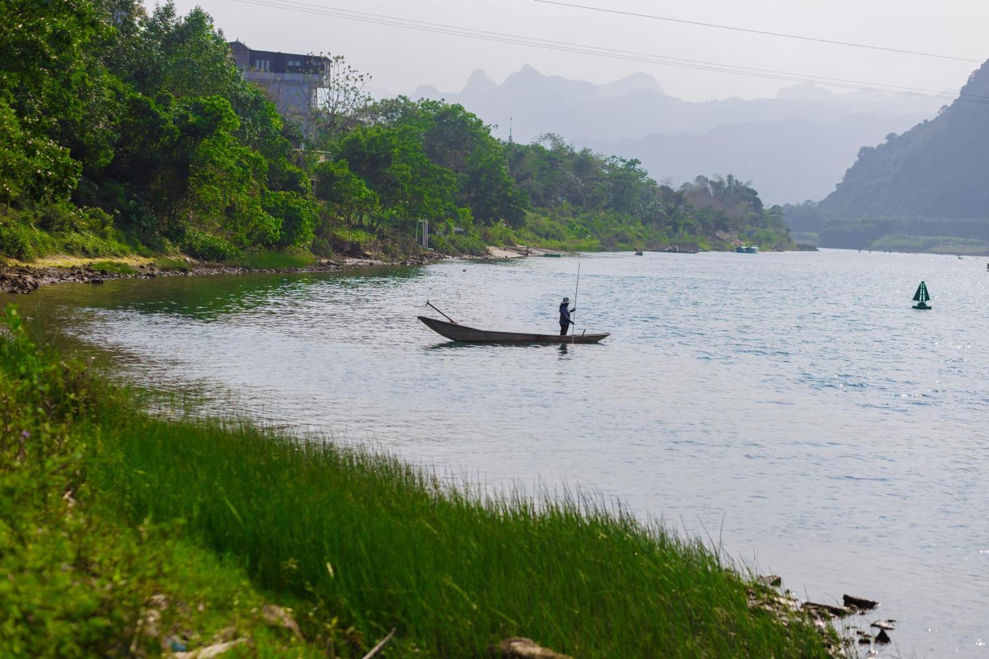 Son River Homestay ฟ็องญา ภายนอก รูปภาพ