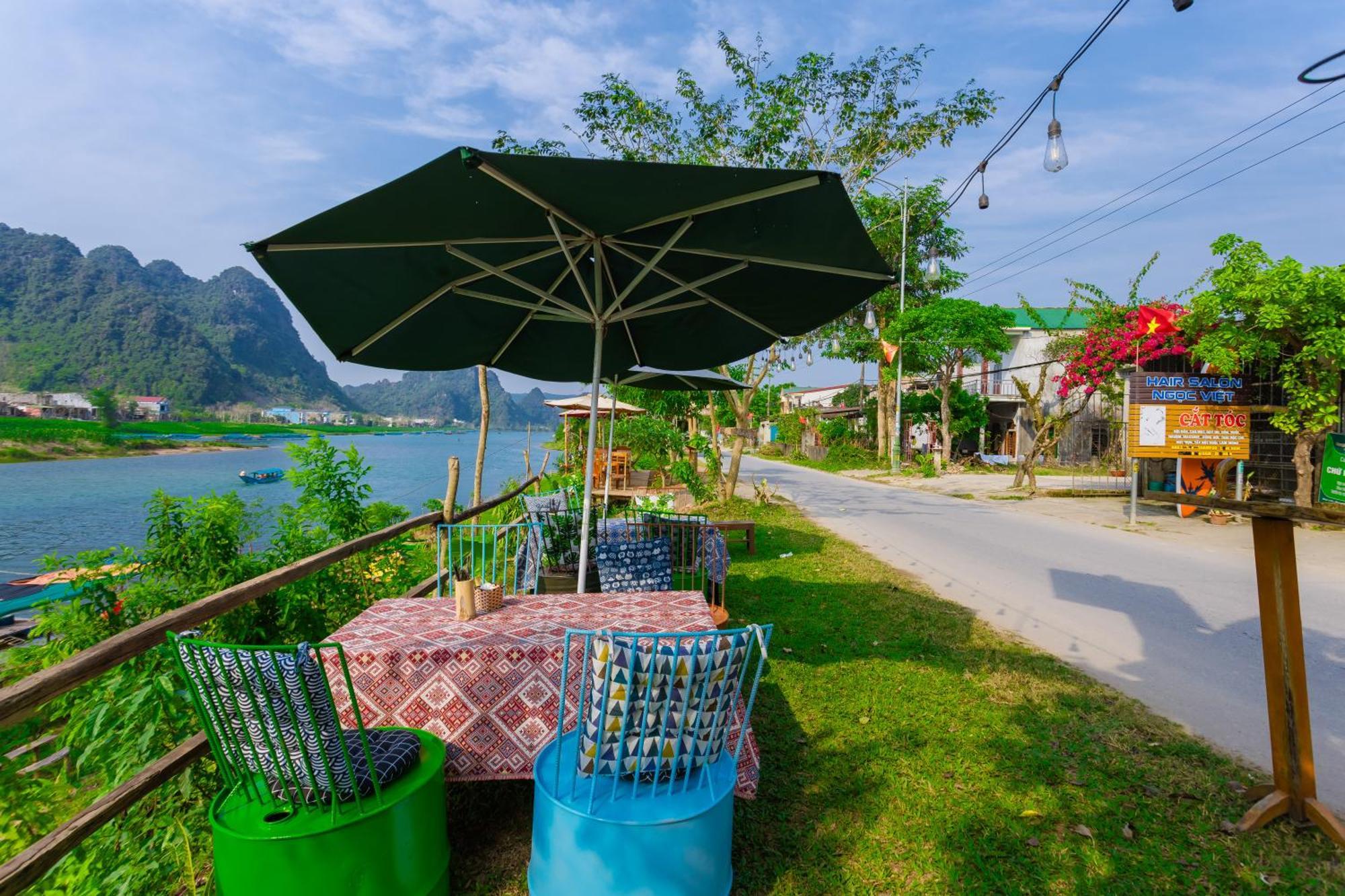 Son River Homestay ฟ็องญา ภายนอก รูปภาพ