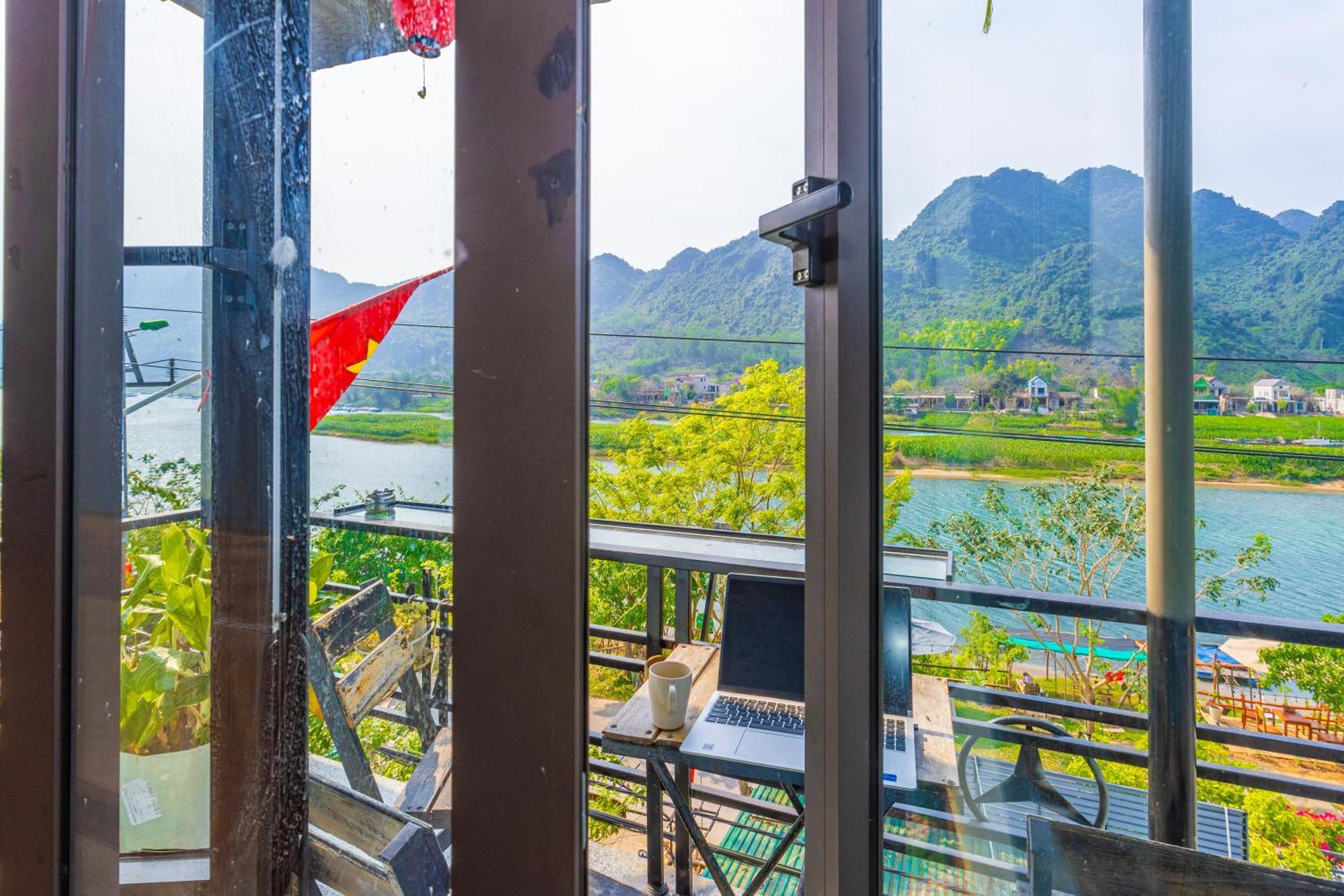 Son River Homestay ฟ็องญา ภายนอก รูปภาพ