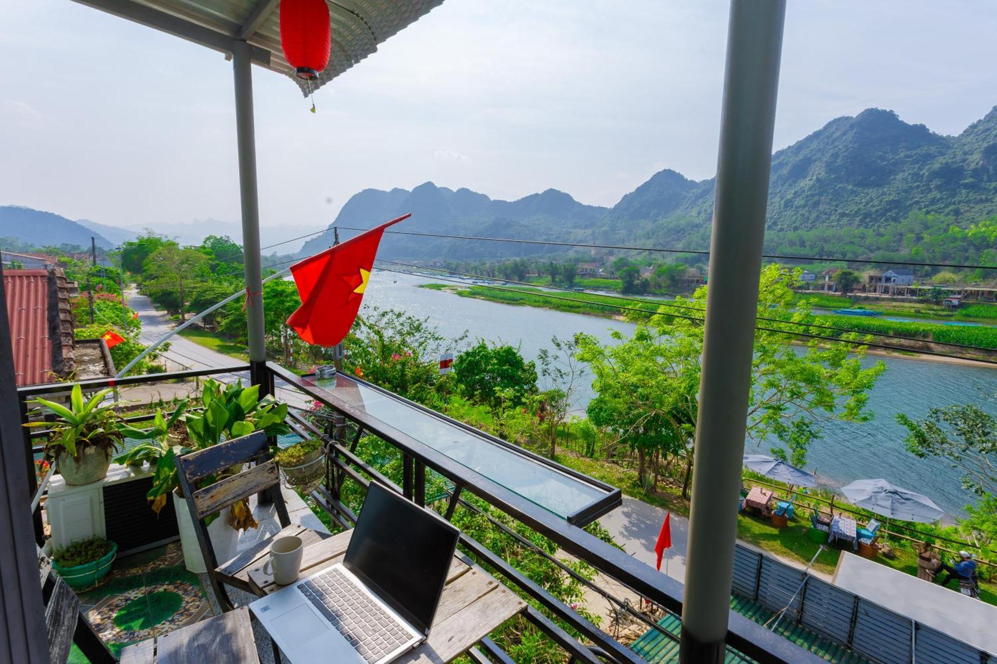 Son River Homestay ฟ็องญา ภายนอก รูปภาพ