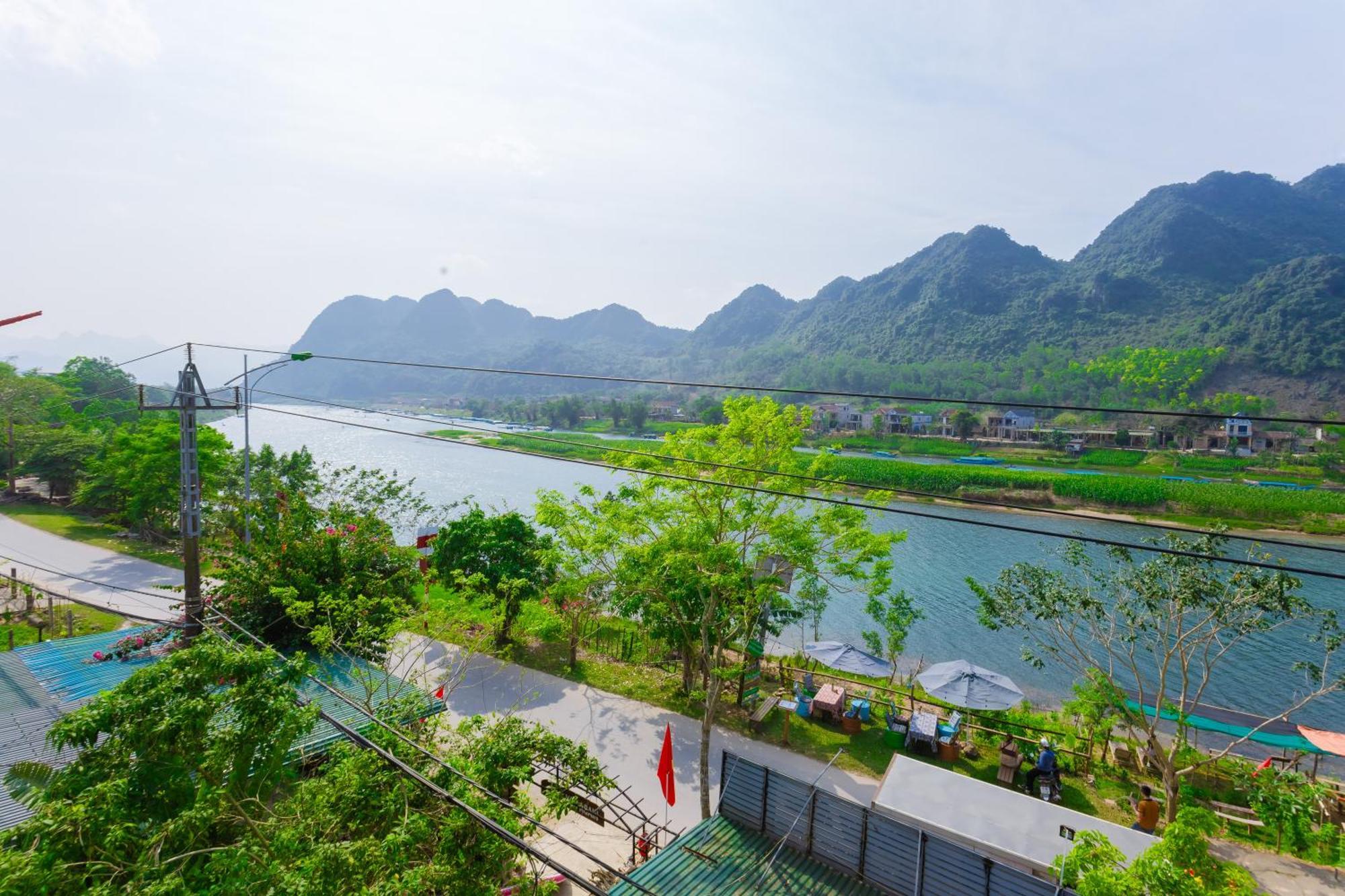 Son River Homestay ฟ็องญา ภายนอก รูปภาพ