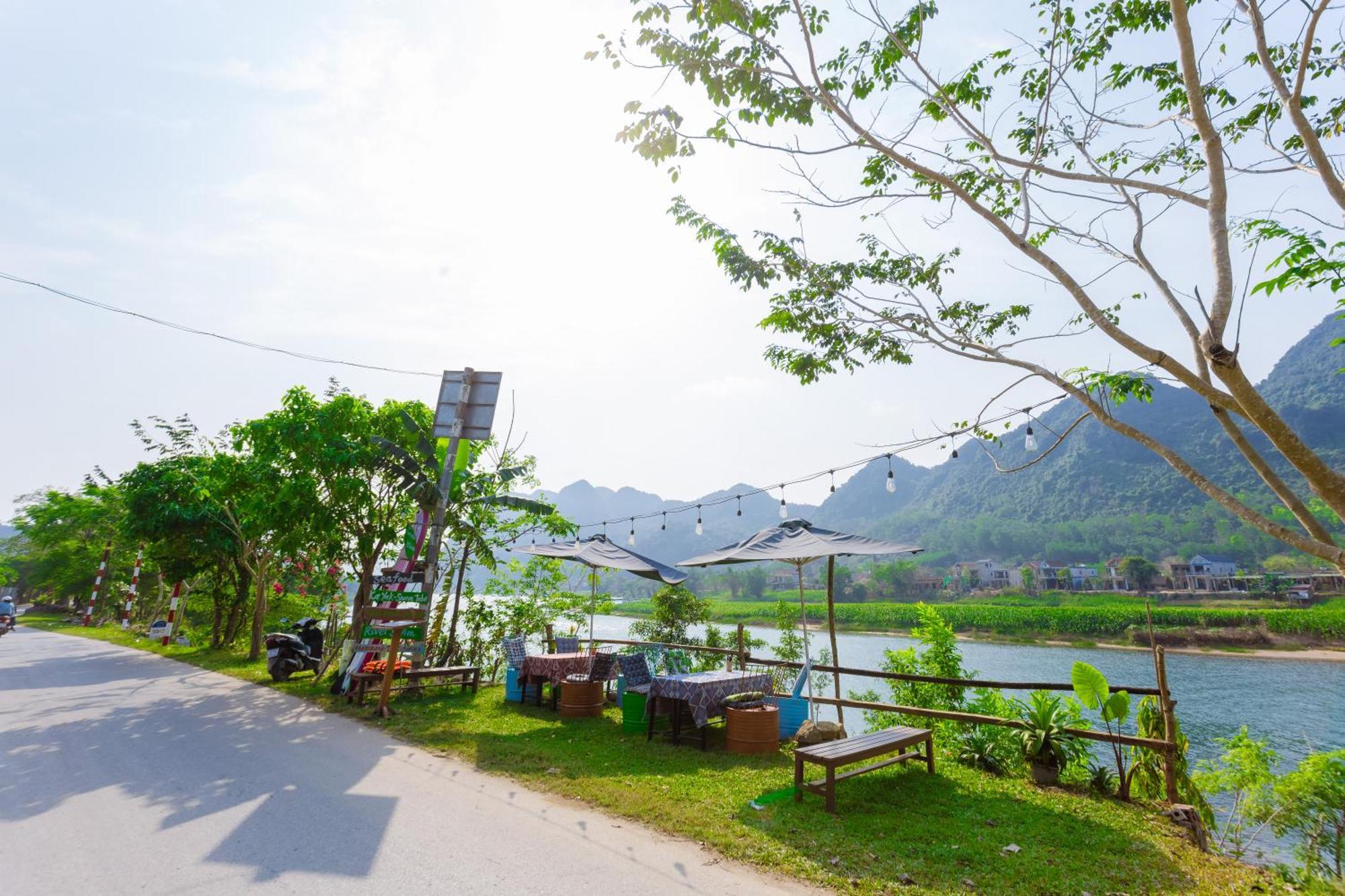 Son River Homestay ฟ็องญา ภายนอก รูปภาพ