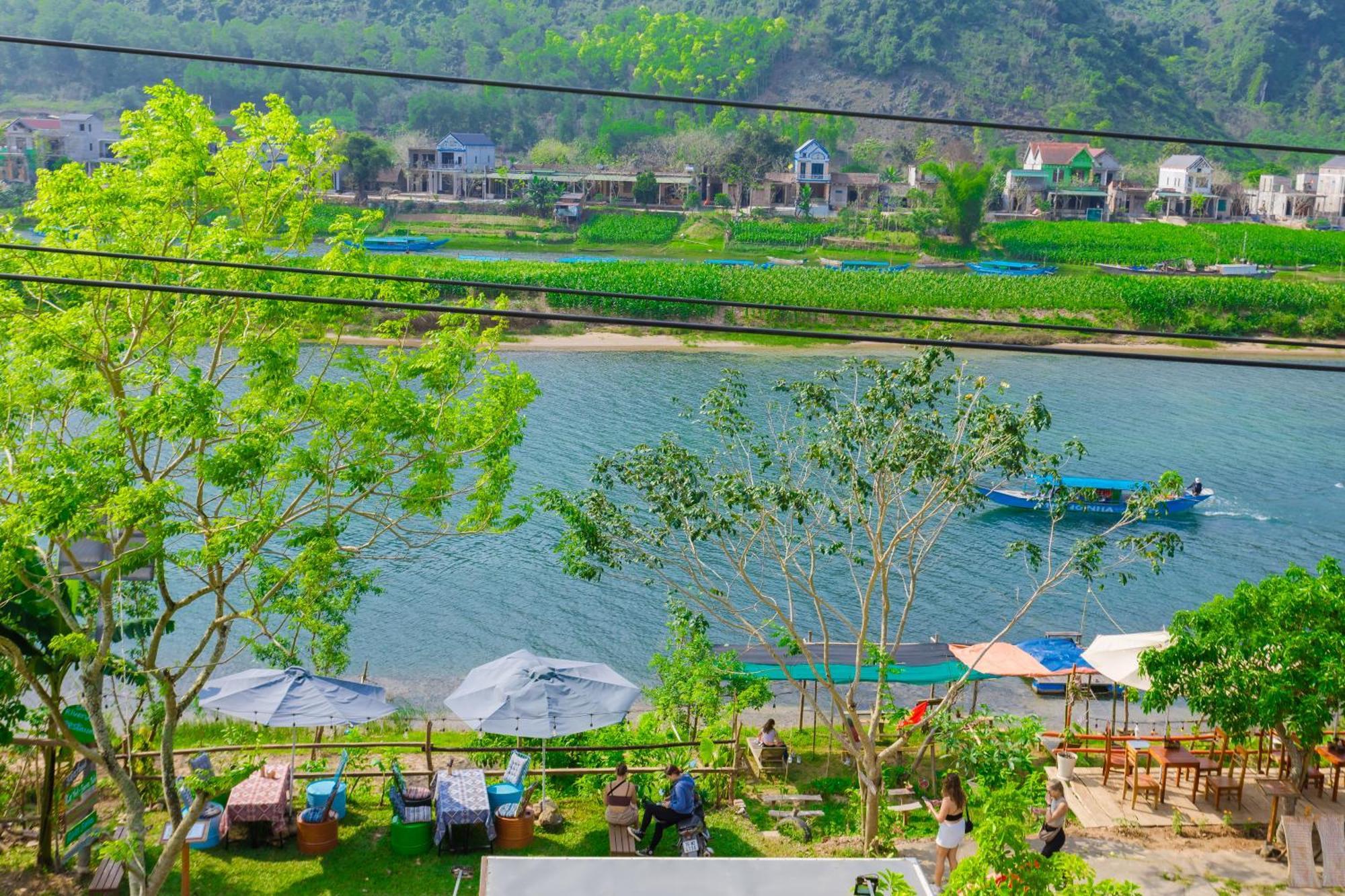 Son River Homestay ฟ็องญา ภายนอก รูปภาพ