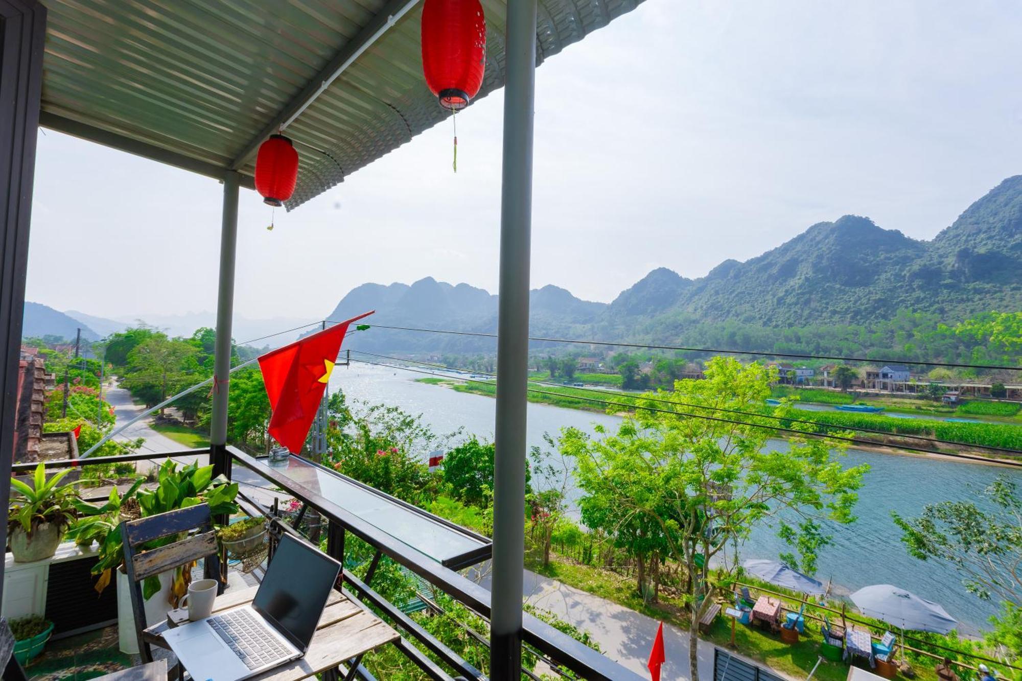 Son River Homestay ฟ็องญา ภายนอก รูปภาพ