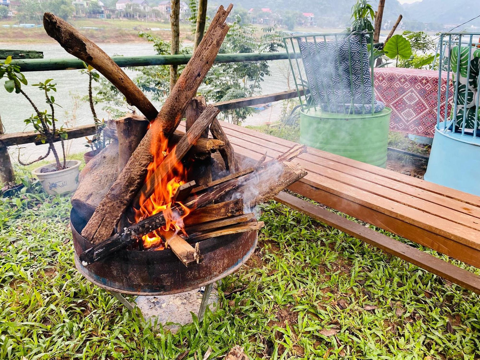 Son River Homestay ฟ็องญา ภายนอก รูปภาพ